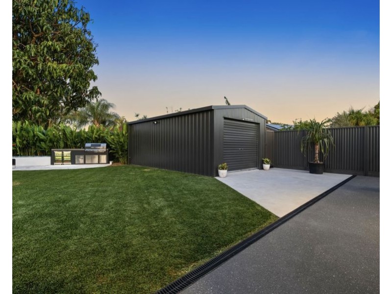 16 Manly Drive, Robina QLD 4226