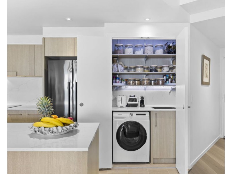 1106/22 Surf Parade, Broadbeach QLD 4218