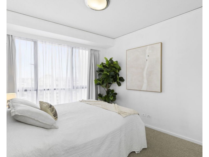 1106/22 Surf Parade, Broadbeach QLD 4218