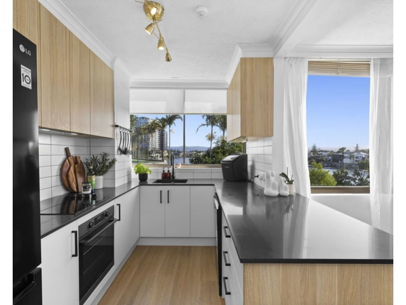 6/2916 Gold Coast Highway, Surfers Paradise QLD 4217