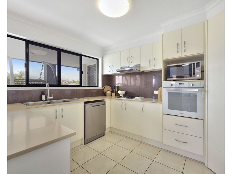 24 Wyuna Street, Broadbeach Waters QLD 4218