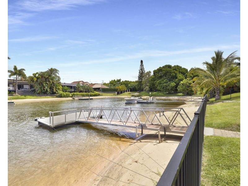 24 Wyuna Street, Broadbeach Waters QLD 4218