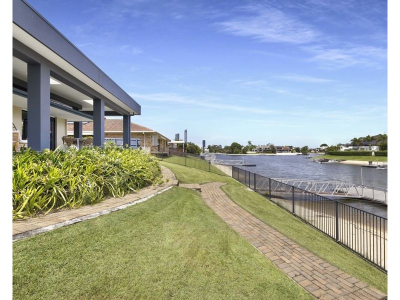 24 Wyuna Street, Broadbeach Waters QLD 4218