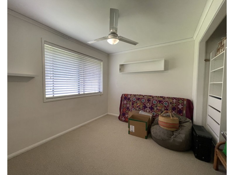 11 Carrabean Avenue, Ashmore QLD 4214