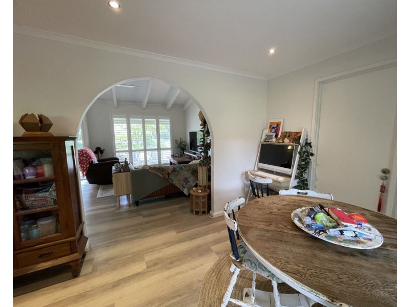 11 Carrabean Avenue, Ashmore QLD 4214