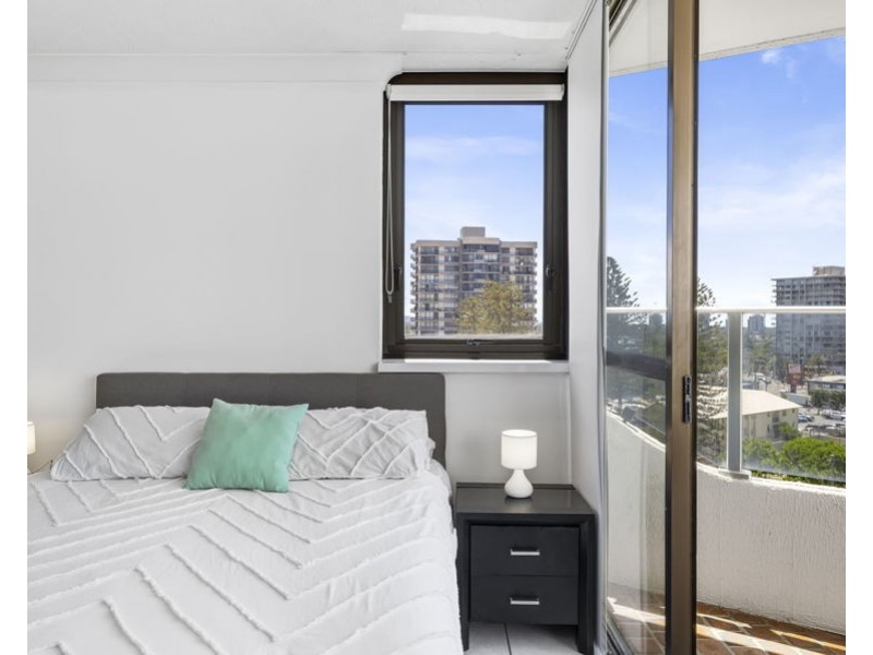 14/19 Fern Street, Surfers Paradise QLD 4217