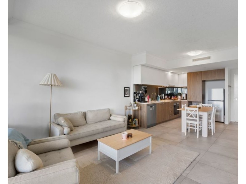 505/372 Marine Parade, Labrador QLD 4215