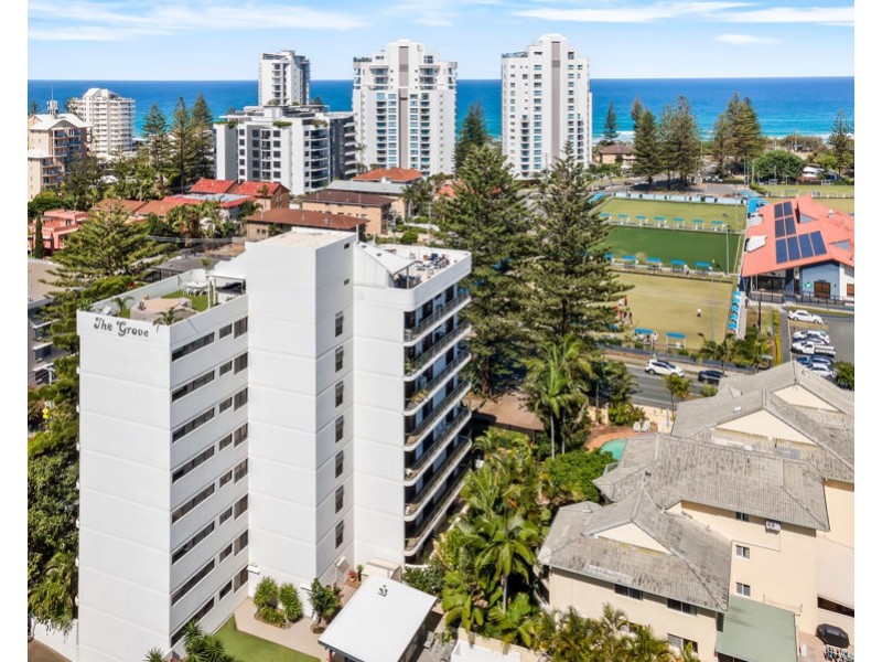 18/22 Armrick Avenue, Broadbeach QLD 4218