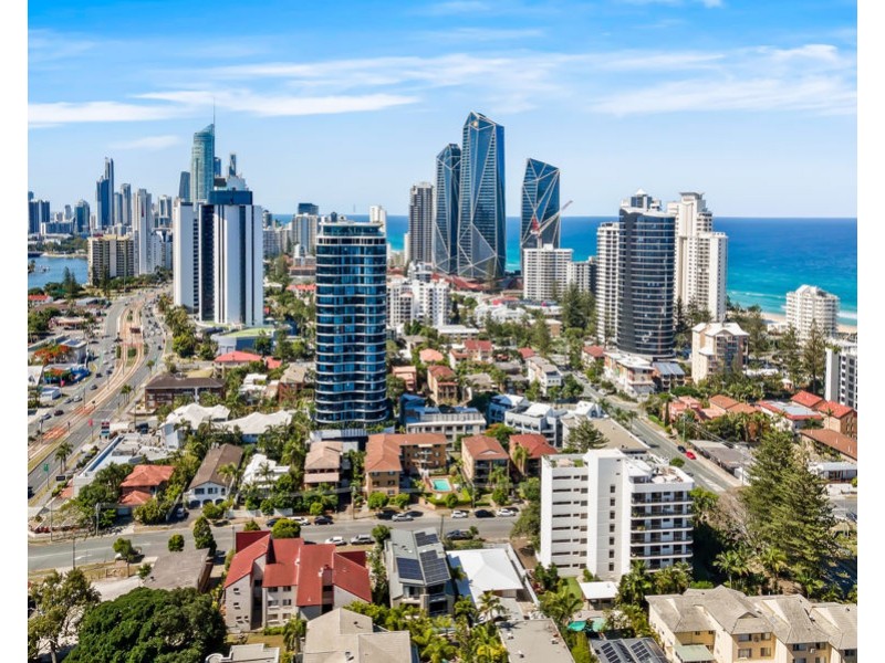 18/22 Armrick Avenue, Broadbeach QLD 4218