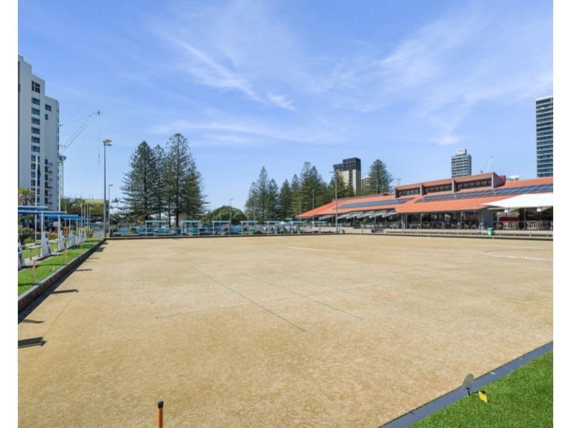 18/22 Armrick Avenue, Broadbeach QLD 4218