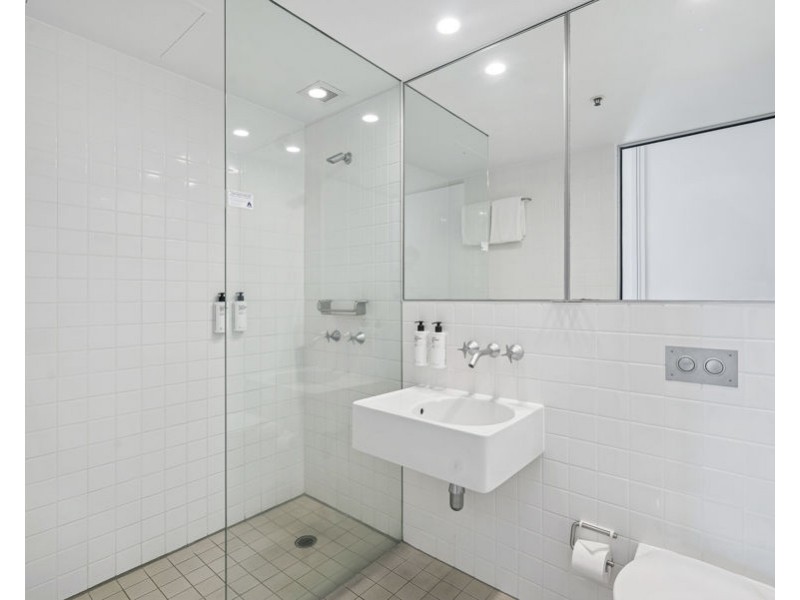 1403/159 Old Burleigh Road, Broadbeach QLD 4218