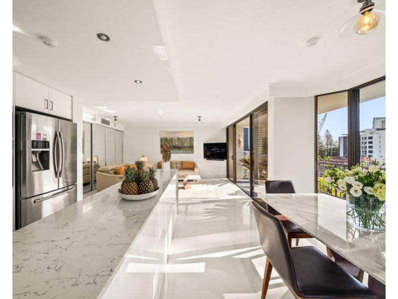 16/22 Armrick Avenue, Broadbeach QLD 4218