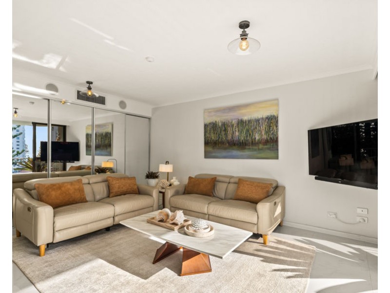 16/22 Armrick Avenue, Broadbeach QLD 4218