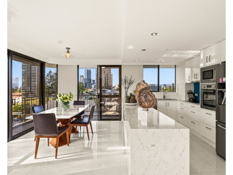 16/22 Armrick Avenue, Broadbeach QLD 4218