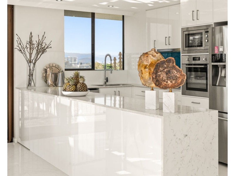 16/22 Armrick Avenue, Broadbeach QLD 4218