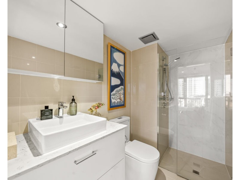 16/22 Armrick Avenue, Broadbeach QLD 4218