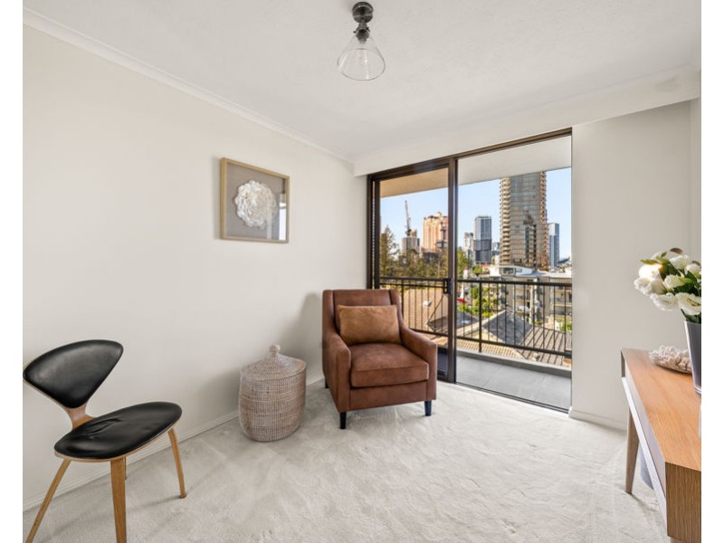 16/22 Armrick Avenue, Broadbeach QLD 4218