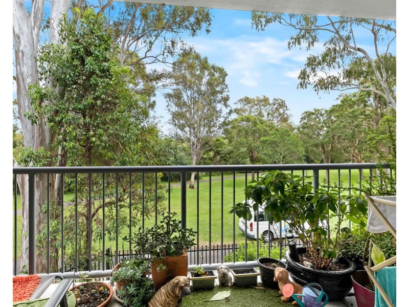 2/148 High Street, Southport QLD 4215