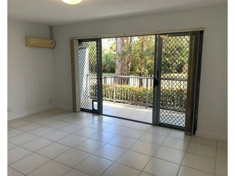 2/148 High Street, Southport QLD 4215
