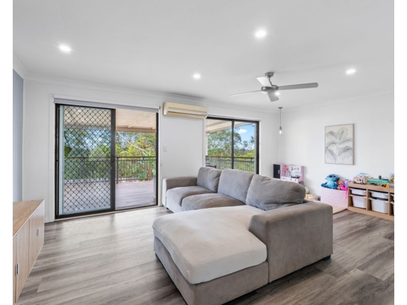 159 Alexander Drive, Highland Park QLD 4211
