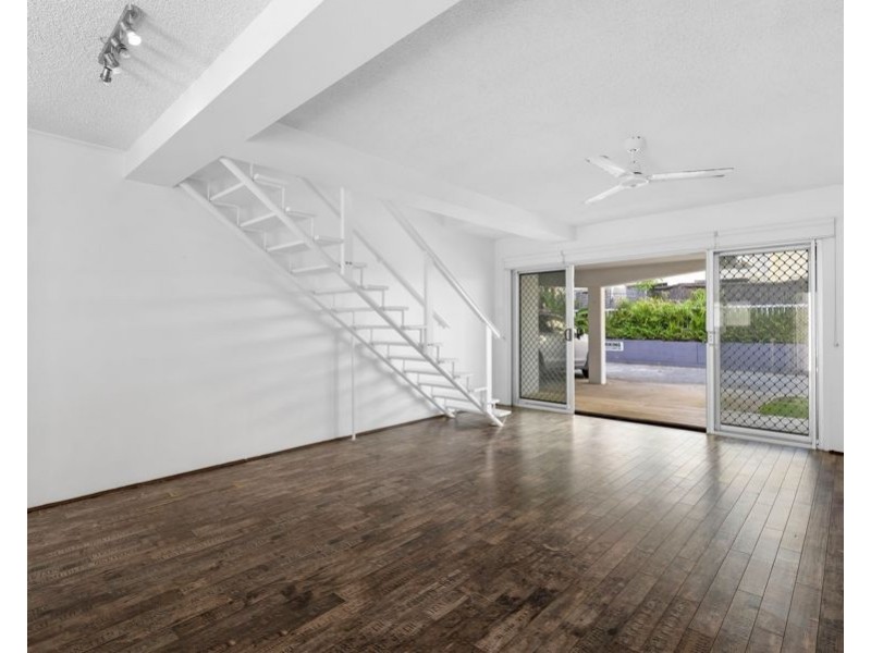 11/33 Wharf Road, Surfers Paradise QLD 4217