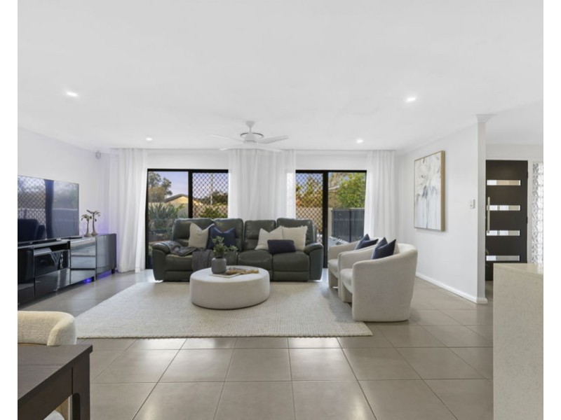 33 Manly Drive, Robina QLD 4226