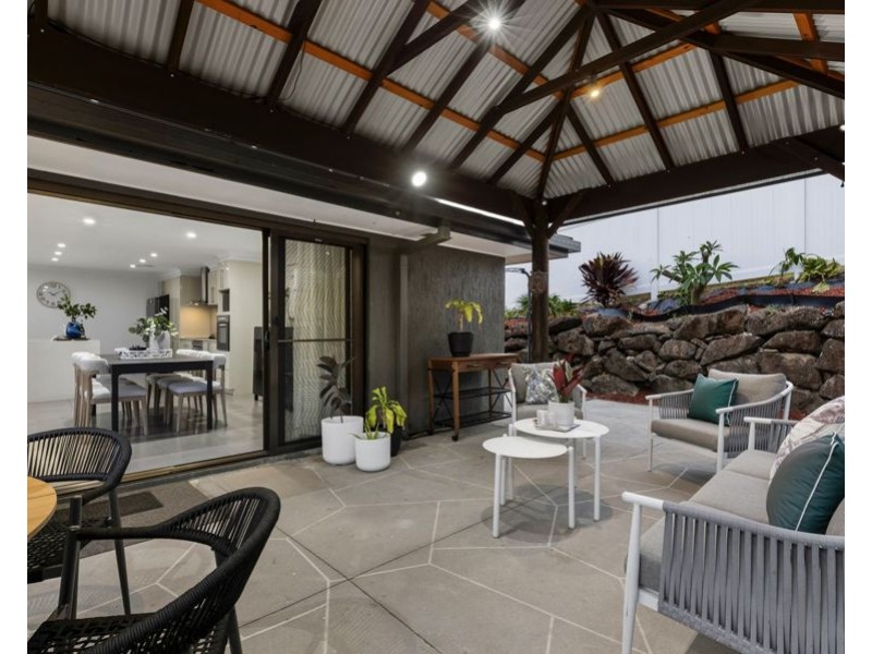33 Manly Drive, Robina QLD 4226