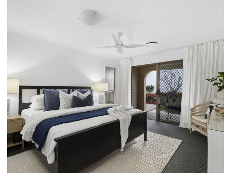 33 Manly Drive, Robina QLD 4226