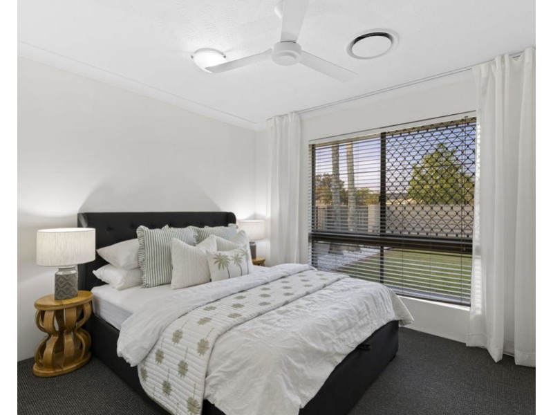 33 Manly Drive, Robina QLD 4226