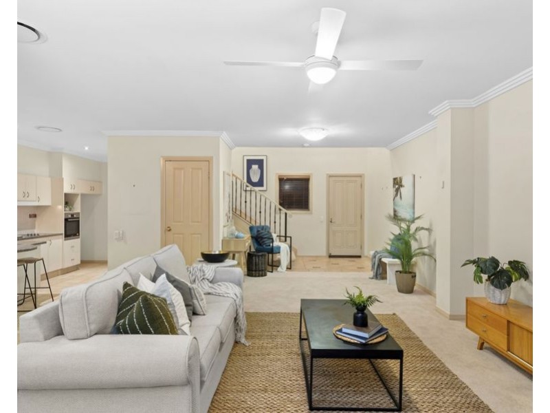 29/76 Bayview Street, Runaway Bay QLD 4216