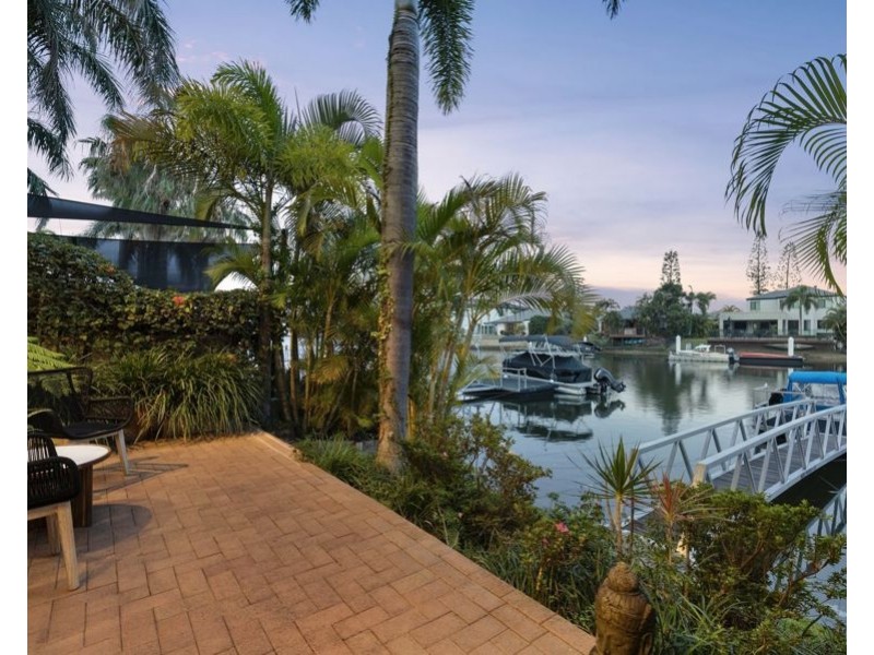 29/76 Bayview Street, Runaway Bay QLD 4216