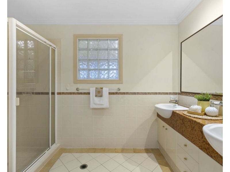 29/76 Bayview Street, Runaway Bay QLD 4216