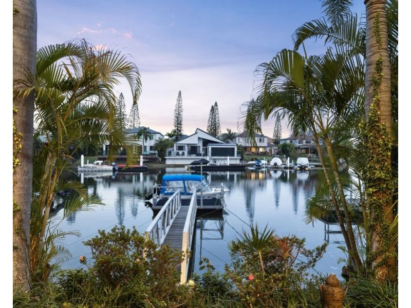 29/76 Bayview Street, Runaway Bay QLD 4216