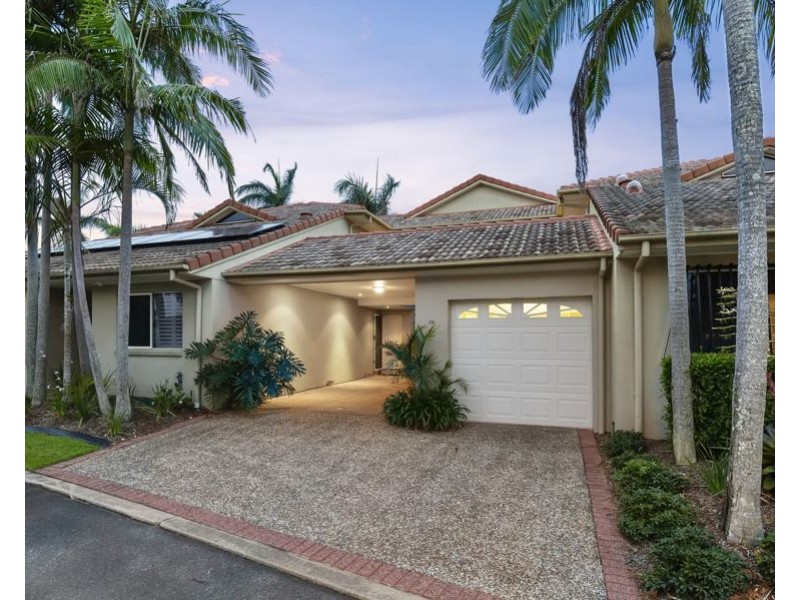 29/76 Bayview Street, Runaway Bay QLD 4216