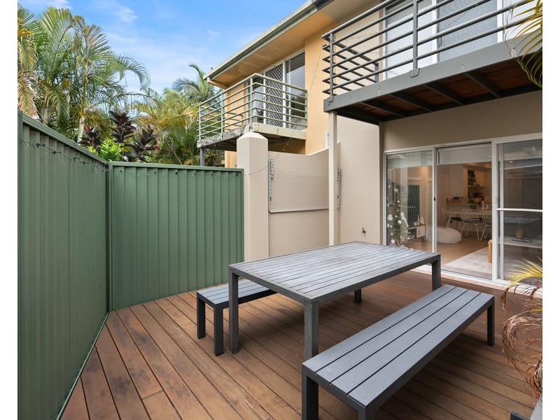82/215 Cottesloe Drive, Mermaid Waters QLD 4218