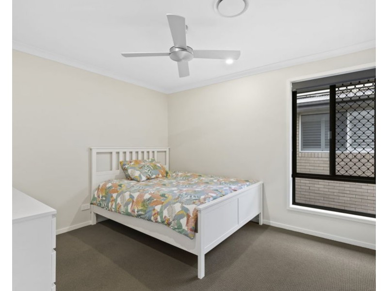 50 Aspen Way, Arundel QLD 4214
