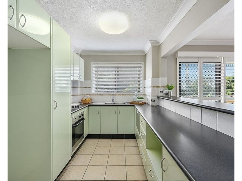 3/6 Broad Street, Labrador QLD 4215