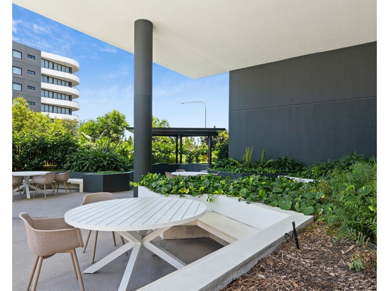 2207/4 Athena Boulevard, Hope Island QLD 4212
