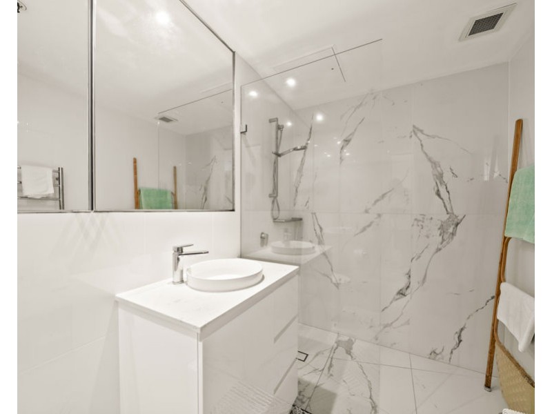 2804/159 Old Burleigh Road, Broadbeach QLD 4218
