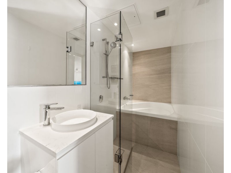2804/159 Old Burleigh Road, Broadbeach QLD 4218