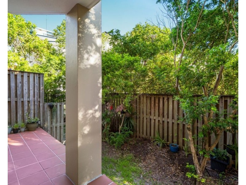 6/4-10 Monte Carlo Avenue, Surfers Paradise QLD 4217