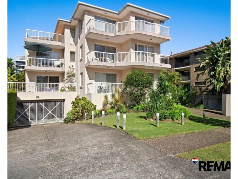 2/14 Rosewood Avenue, Broadbeach QLD 4218