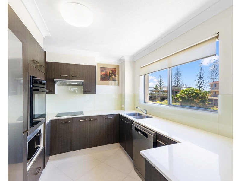 35/37 Bayview Street, Runaway Bay QLD 4216