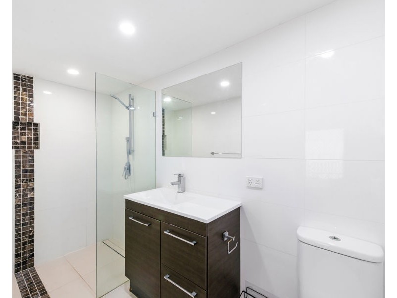 35/37 Bayview Street, Runaway Bay QLD 4216