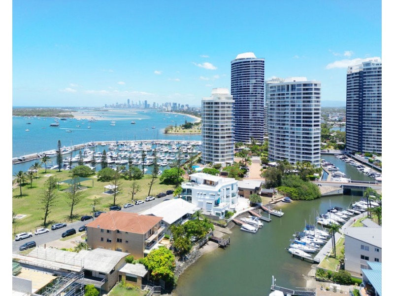 35/37 Bayview Street, Runaway Bay QLD 4216