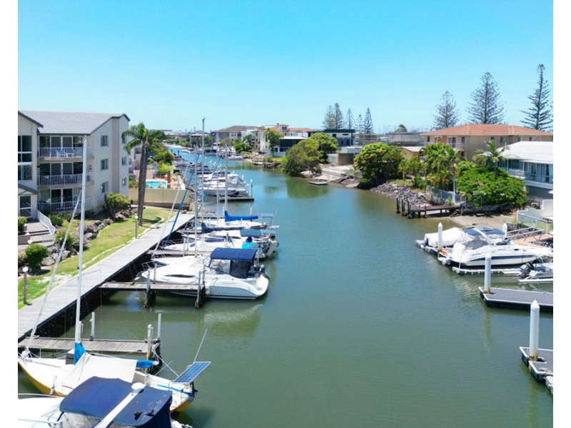 35/37 Bayview Street, Runaway Bay QLD 4216