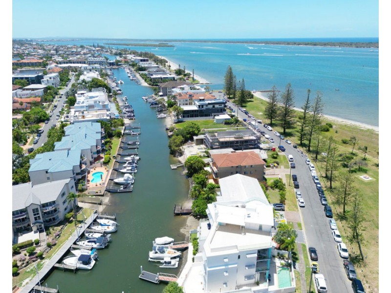 35/37 Bayview Street, Runaway Bay QLD 4216