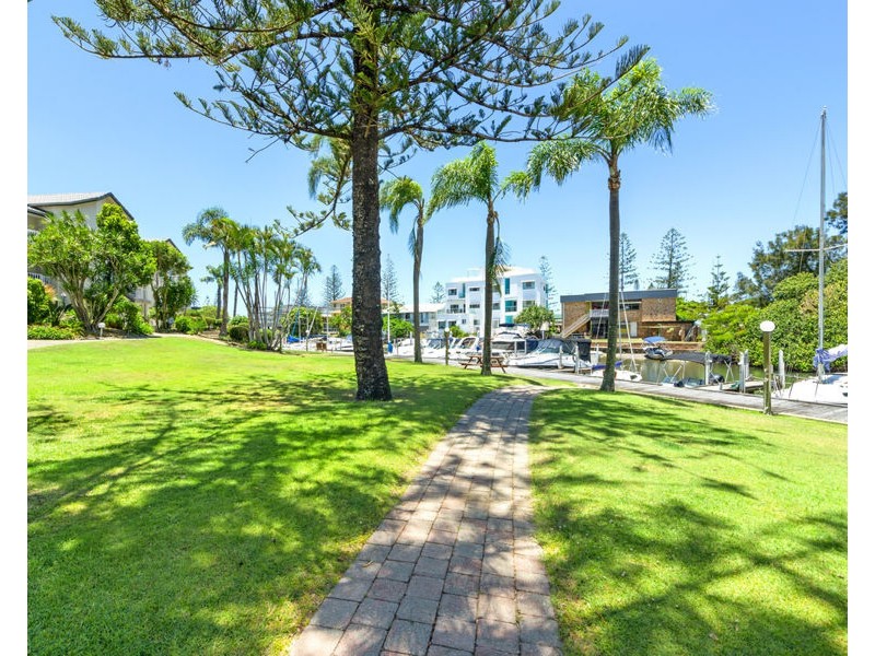 35/37 Bayview Street, Runaway Bay QLD 4216