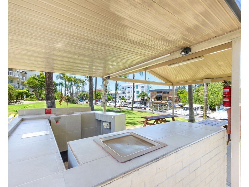 35/37 Bayview Street, Runaway Bay QLD 4216