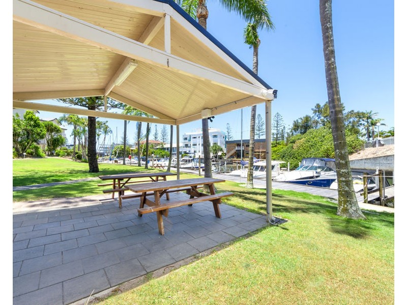 35/37 Bayview Street, Runaway Bay QLD 4216